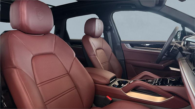 Porsche Cayenne E-Hybrid - fotka 17 z 25