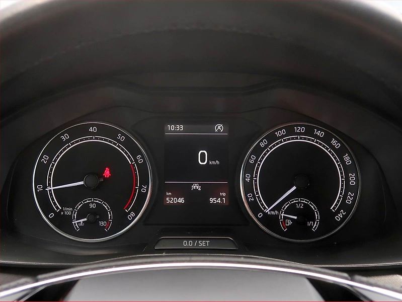 Škoda Kamiq (2023) Style 1.0 TSI, Serv.kniha - fotka 11 z 16