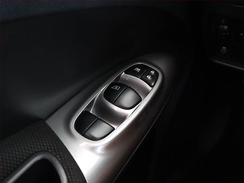 Nissan Juke (2016) 1.6 i, ČR,1.maj, Serv.kniha - fotka 13 z 14