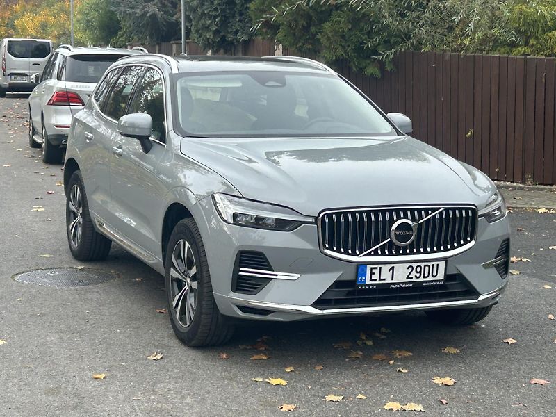 Volvo XC60 (2025) T6 RECHARGE PHEV 4WD ČR 1.maj  - fotka 14 z 46