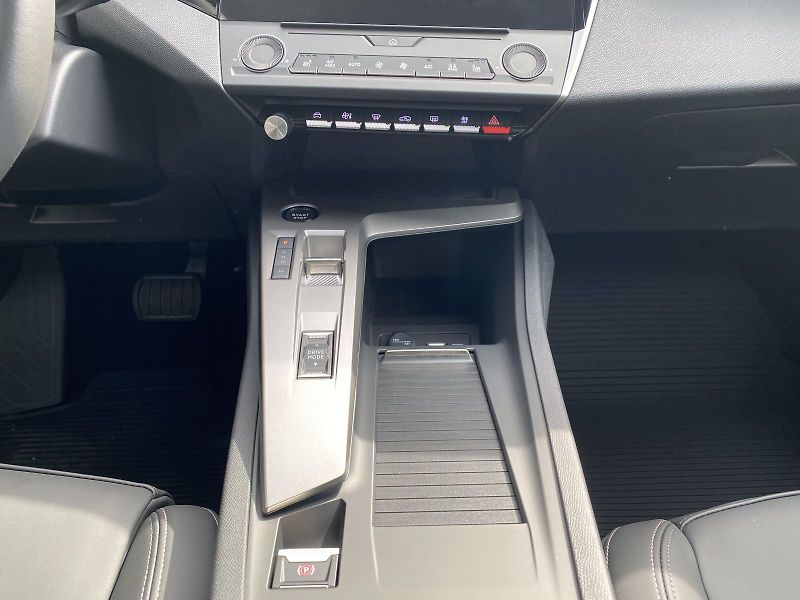 Peugeot 308 (2026) SW ALLURE Hybrid 145 e-DCS6 - fotka 18 z 21