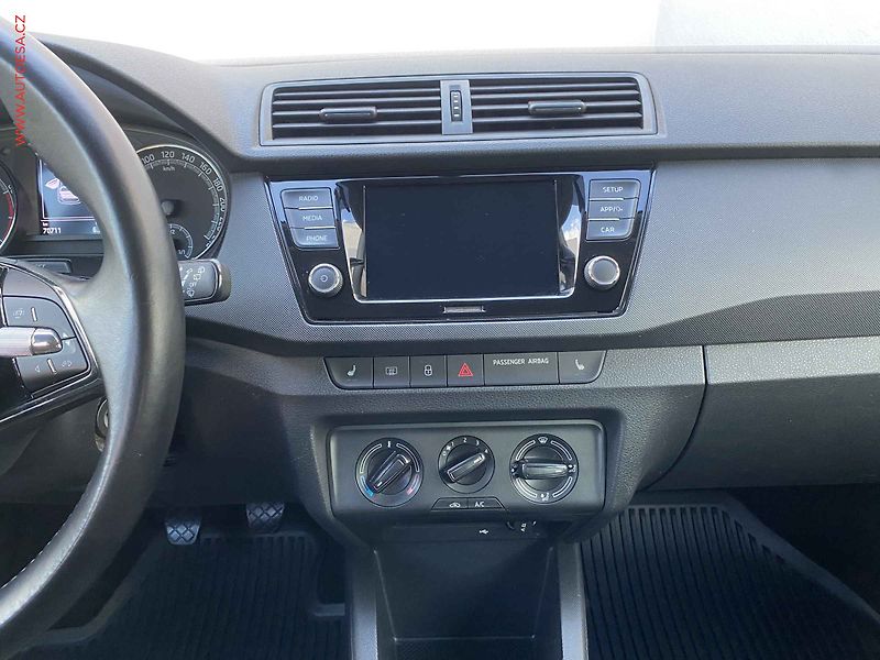 Škoda Fabia (2020) 1.0 TSi, 1.maj,ČR, Ambition - fotka 12 z 13