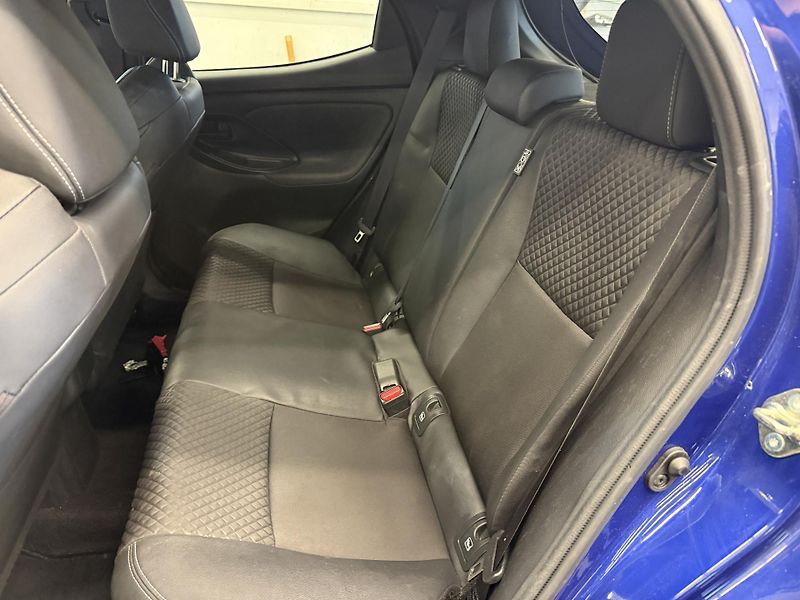 Toyota Yaris 1.5 hybrid 68 kW - fotka 20 z 21