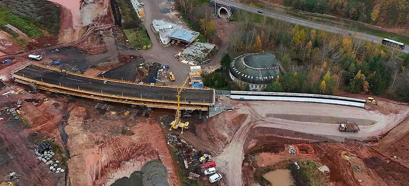 Záběry z dronu na přestavbu jesenické křižovatky na dálnici D6 Praha - Karlovy Vary.