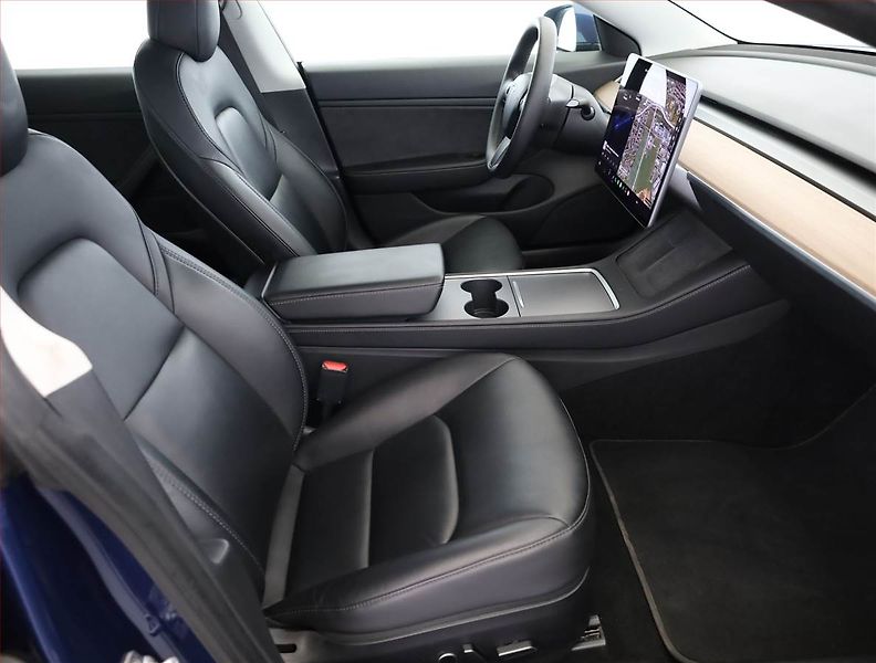 Tesla Model 3 (2021) Long Range 4WD 74kWh - fotka 7 z 23