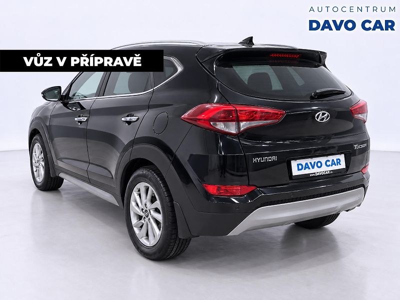Hyundai Tucson 2,0 CRDI 100kW Aut. 4x4 CZ DPH - fotka 2 z 12