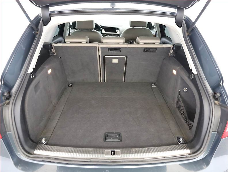 Audi A4 Allroad (2010) 2.0 TFSI, 4X4, Automat, Navi - fotka 17 z 17