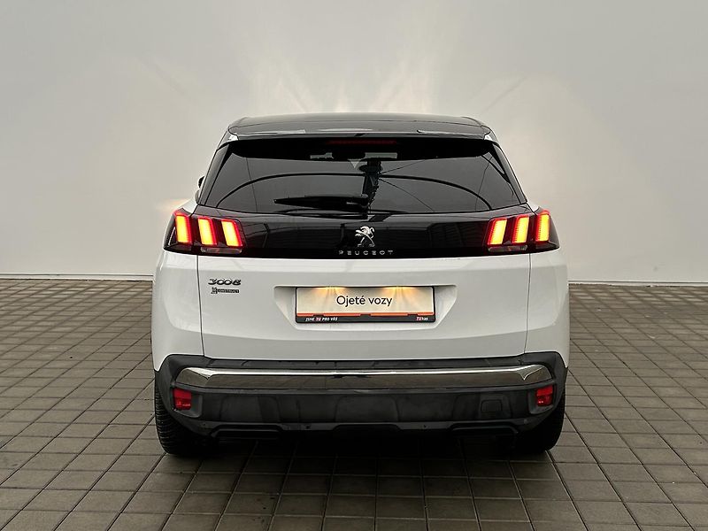 Peugeot 3008 1.2 T ACTIVE - fotka 6 z 26