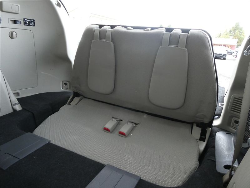 Mitsubishi Outlander 2,4 i 125kW 7.míst,4x4,automat - fotka 17 z 35