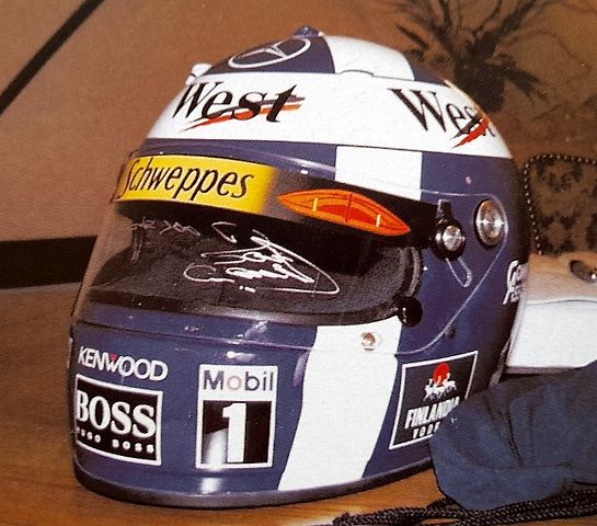 Helma, kterou Coulthard daroval v roce 1999 tehdejšímu generálnímu řediteli Autodromu Most Jiřímu Kroužkovi., zdroj: Deník/Edvard D. Beneš