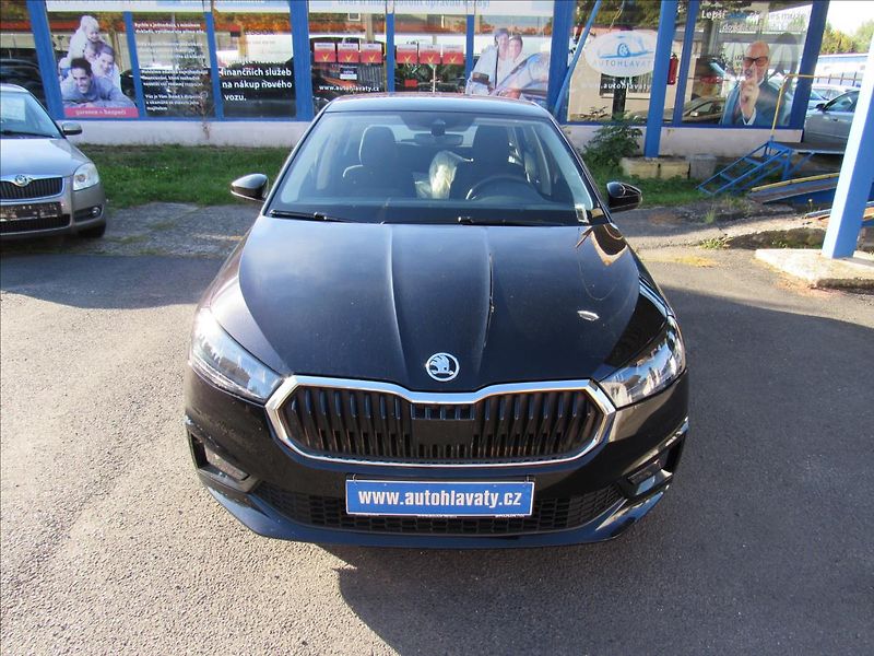 Škoda Fabia 1,0 MPi Ambition - fotka 2 z 29