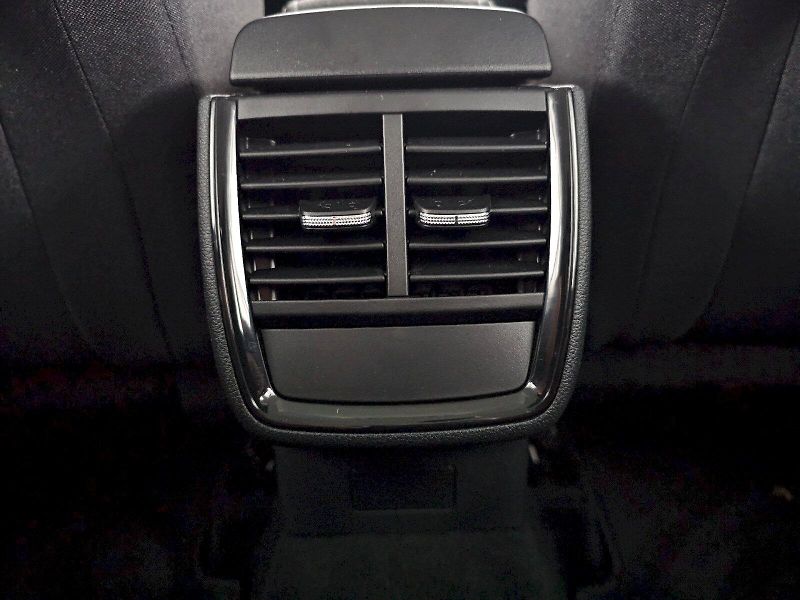 Škoda Kamiq (2025) 1.0TSi 85kW SELECTION TAŽNÉ - fotka 26 z 30