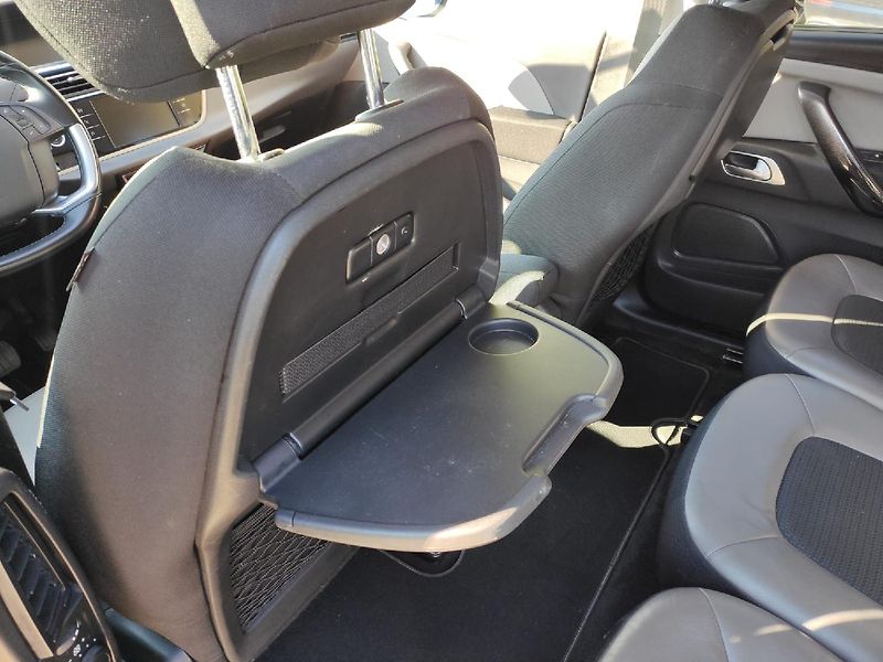 Citroën Grand C4 Picasso (2016) 2.0 HDI 150k AUT6 TZ - fotka 25 z 36