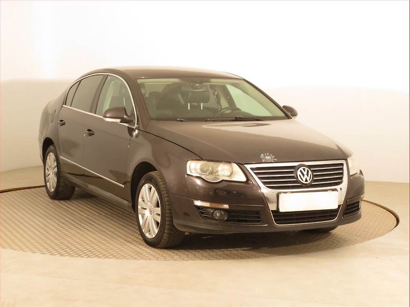 Volkswagen Passat (2006) Highline 2.0 TDI, Xenony - fotografie inzerátu