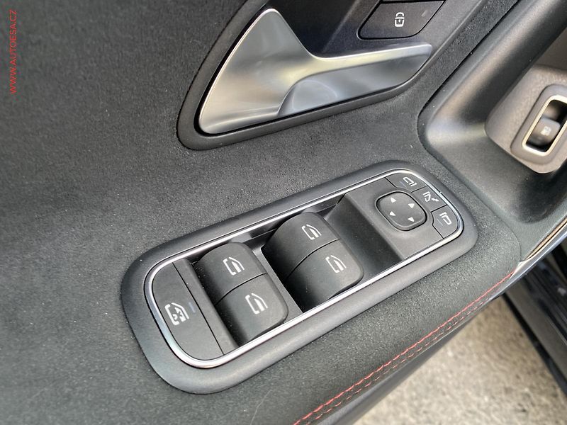 Mercedes-Benz Třídy A (2022) 1.3i A250e, AT, LED, panor, - fotka 14 z 27