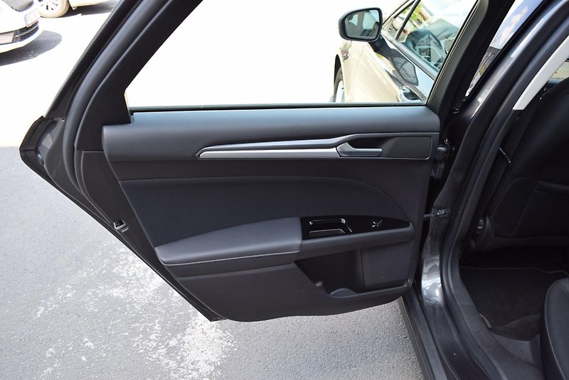Ford Mondeo (2018) 2.0TDCI 110kw BUSINESS LED TAŽ - fotka 14 z 49