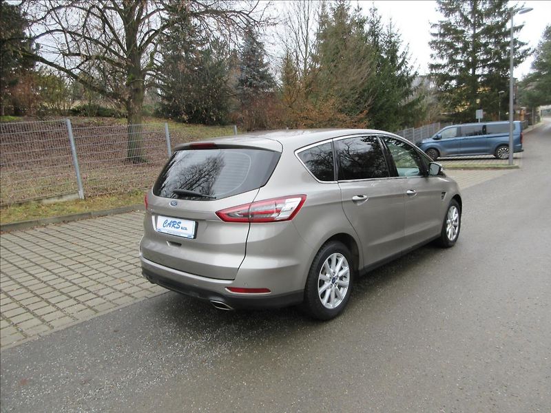 Ford S-MAX 2,0 TDCi 132Kw, 4x4, 7míst, No - fotka 9 z 34