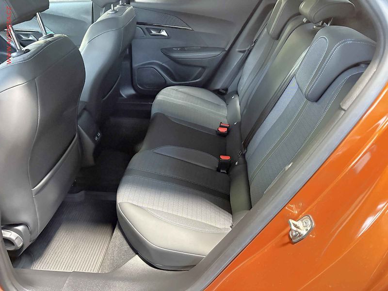 Peugeot 2008 (2021) 1.2PT, 1.maj,ČR, servis - fotka 10 z 16