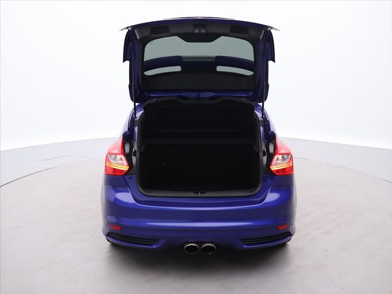 Ford Focus 2,0 EB 184kW ST Aut.klima - fotka 9 z 34