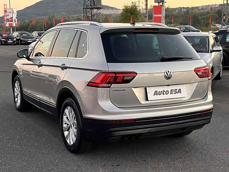 Volkswagen Tiguan (2020) 1.5 TSi, ČR, LED, AC, temp - fotka 6 z 12