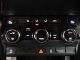 Škoda Karoq (2018) 1.6 TDi, Style, DSG, kůže - náhled 17