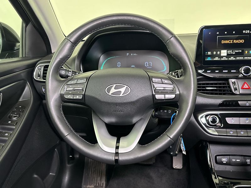 Hyundai i30 Smart DCT - fotka 18 z 27