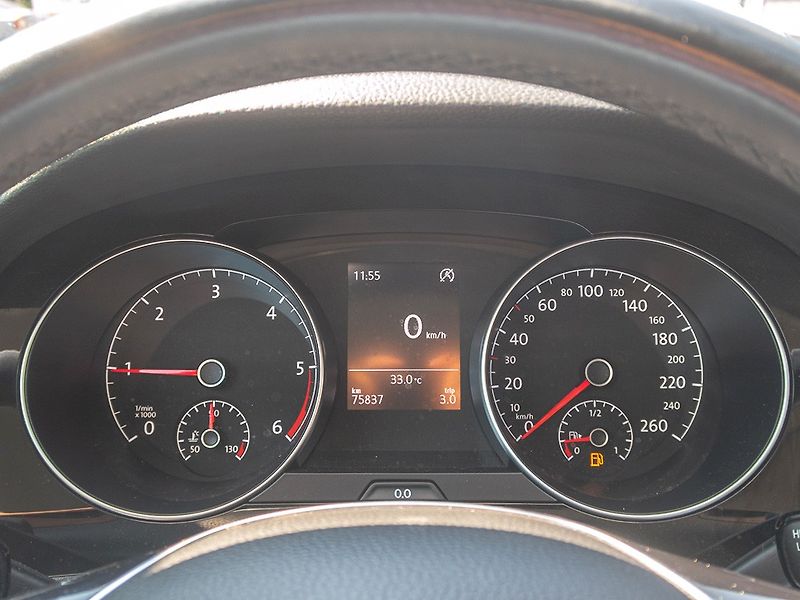 Volkswagen Golf Sportsvan (2015) ČR 1.6TDI 81KW – CEBIA 5*!! - fotka 31 z 57