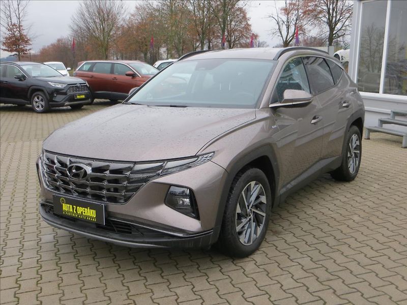 Hyundai Tucson 1,6 T-GDI Freedom 4x4 AT ČR - fotka 3 z 23