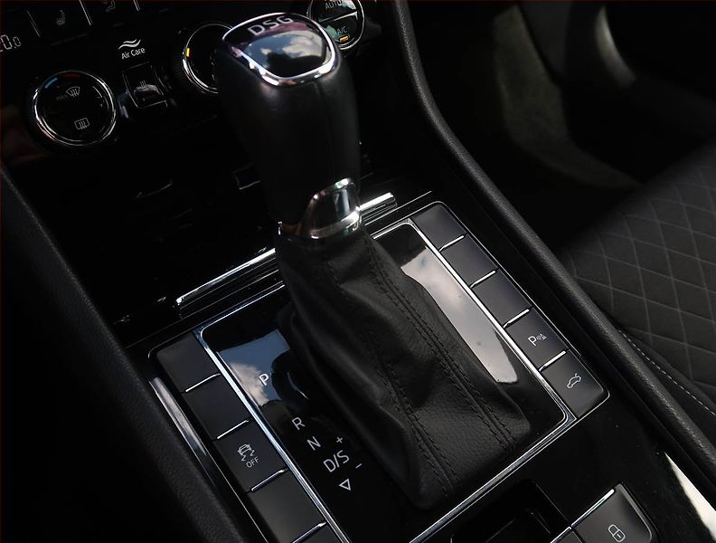 Škoda Superb (2019) Style 2.0 TDI, Automat - fotka 13 z 25