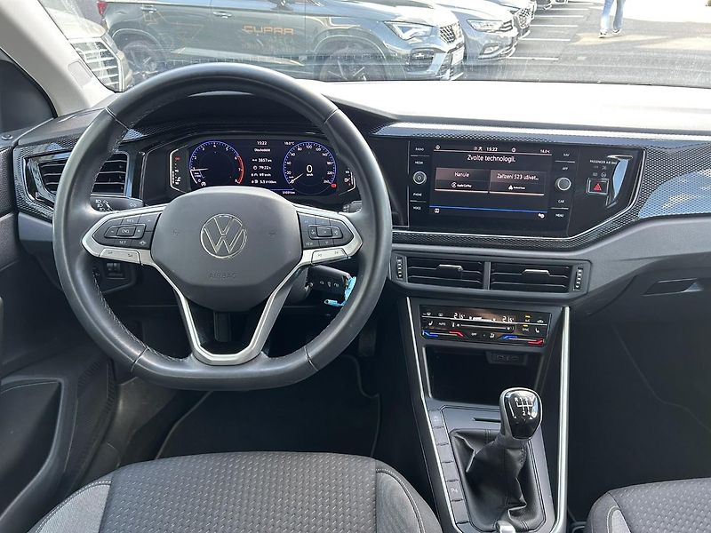 Volkswagen Polo LIFE 1,0 TSI 5G - fotka 17 z 22