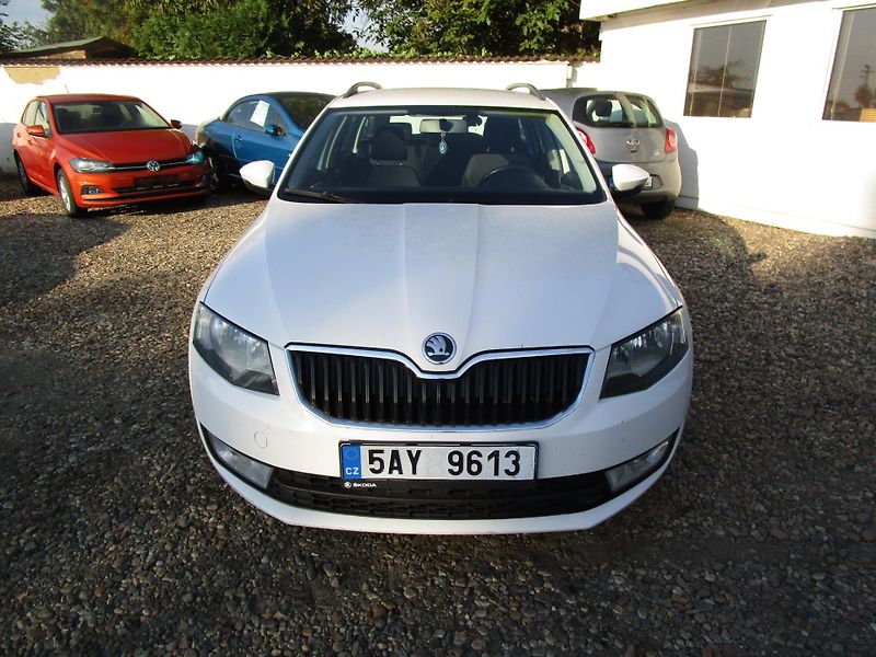 Škoda Octavia 1,6TDI-81KW-KOUPENA v ČR+STK - fotka 2 z 15
