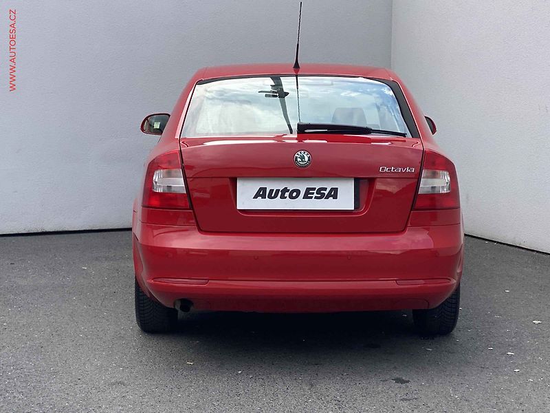 Škoda Octavia (2010) 1.2 TSi, Ambition, TZ - fotka 5 z 15