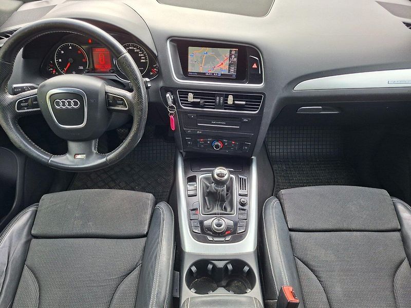 Audi Q5 (2012) 2.0TDI 105kW QUATTRO S-LINE - fotka 11 z 35