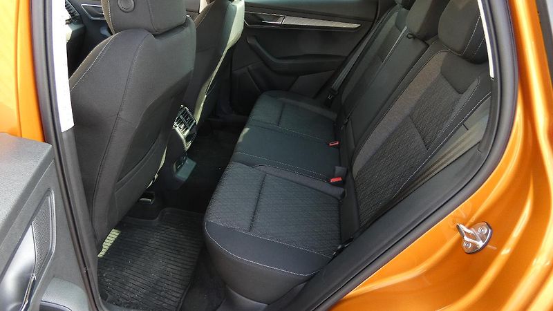 Škoda Karoq 1,5 TSI Style - fotka 19 z 22
