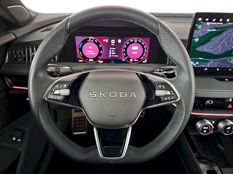 Škoda Superb (2025) 1.5PHEV 205k SPORTLINE - fotka 8 z 35