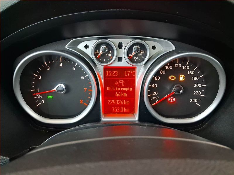 Ford Kuga (2009) 2.5 Turbo, 4X4, Navi - fotka 11 z 19