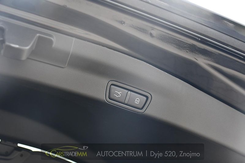Alfa Romeo Stelvio 2.9V6 Bi-T SPARCO REZERVACE - fotka 46 z 54
