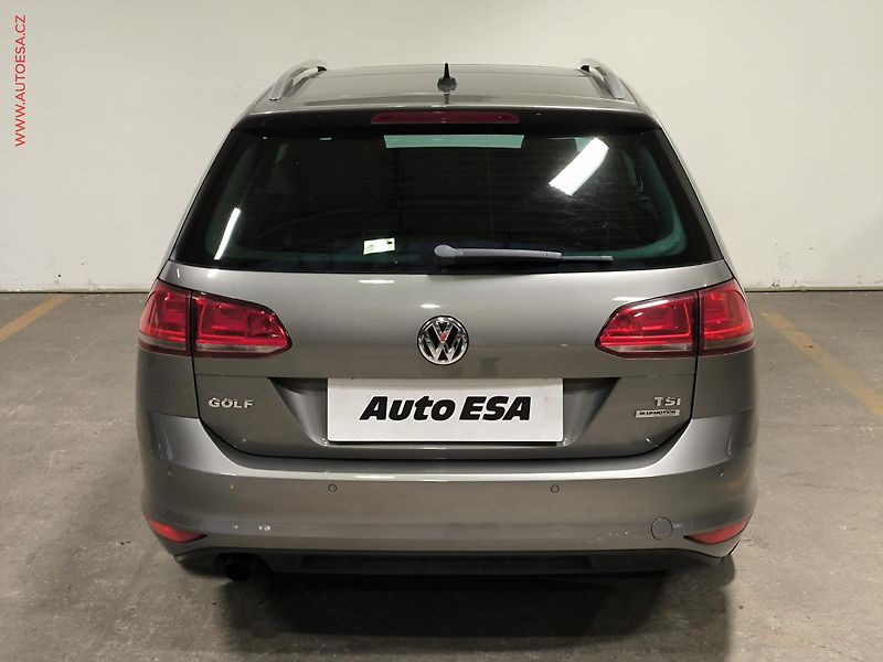 Volkswagen Golf (2014) 1.2 TSi, Comfortline, panor - fotka 5 z 17
