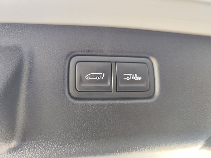 Hyundai Staria 2.2 CRDI/130kW Luxury PNM DCT - fotka 9 z 41
