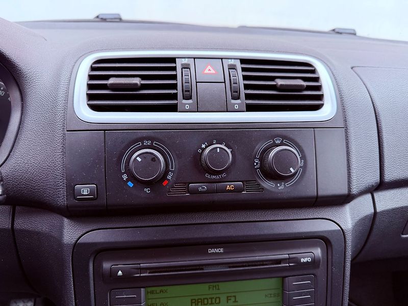Škoda Fabia 1.2 HTP 12V, ČR - fotka 19 z 22