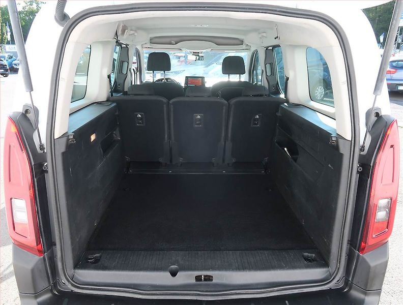 Citroën Berlingo (2019) Maxi Feel 1.2 PureTech, 5Míst - fotka 13 z 18
