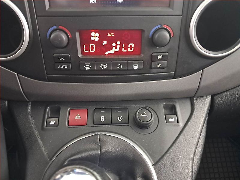 Peugeot Partner (2017) Outdoor 1.6 BlueHDi, 5Míst, ČR - fotka 14 z 14