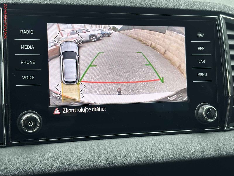 Škoda Karoq (2023) 1.5 TSi, Style, TZ, Webasto - fotka 17 z 18