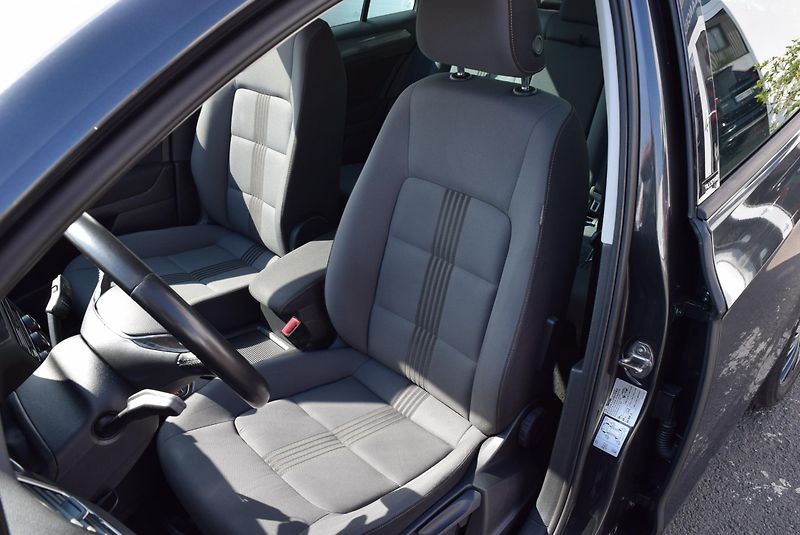 Volkswagen Golf Sportsvan (2016) 1.2TSI 81kw CLBMT ALLSTAR OPS - fotka 21 z 50