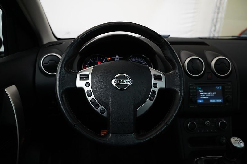 Nissan Qashqai - fotka 19 z 27