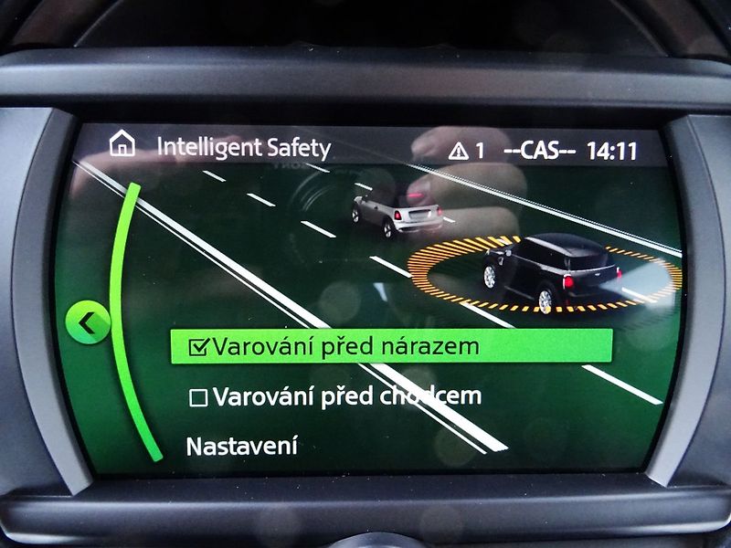 Mini Countryman Cooper 1.5 SE ALL4 A/T Hybrid - fotka 11 z 35
