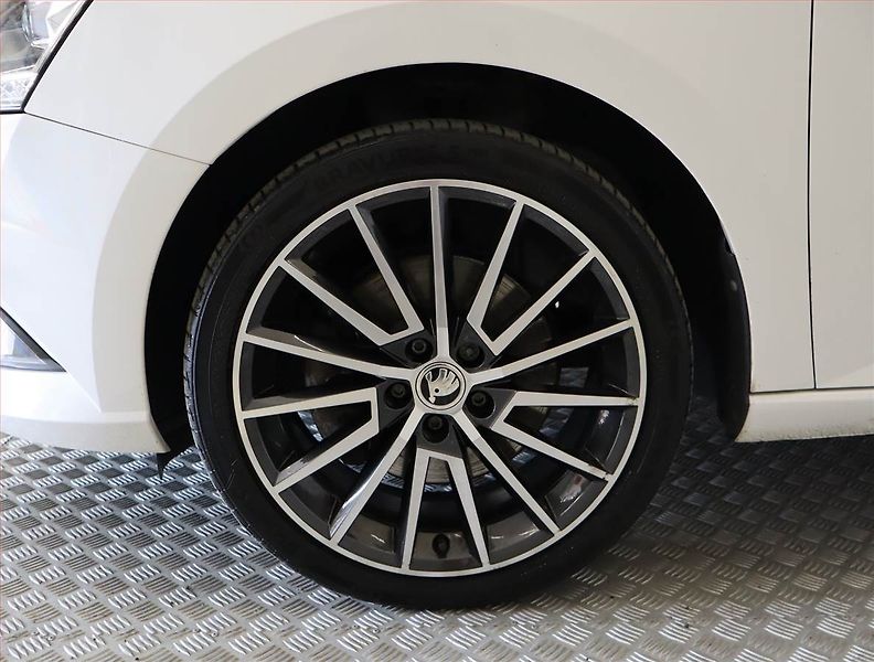 Škoda Fabia (2019) 1.0 TSI, Tempomat - fotka 15 z 22