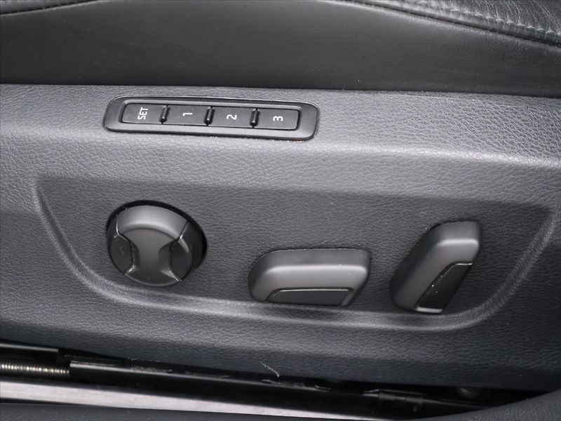 Škoda Superb 2,0 TDI 110kW DSG Style - fotka 19 z 35