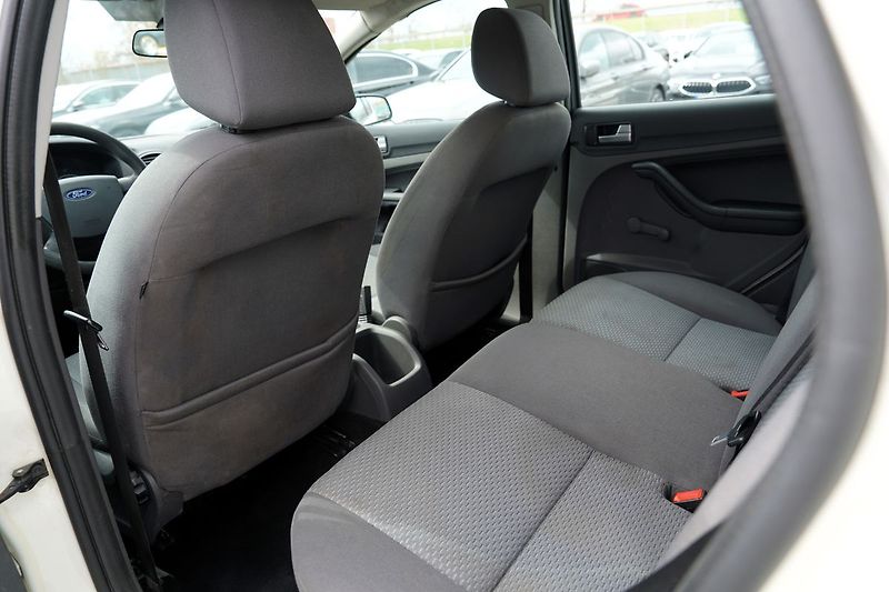 Ford Focus 1.8 TDCI/klima/stereo/nová STK - fotka 29 z 35