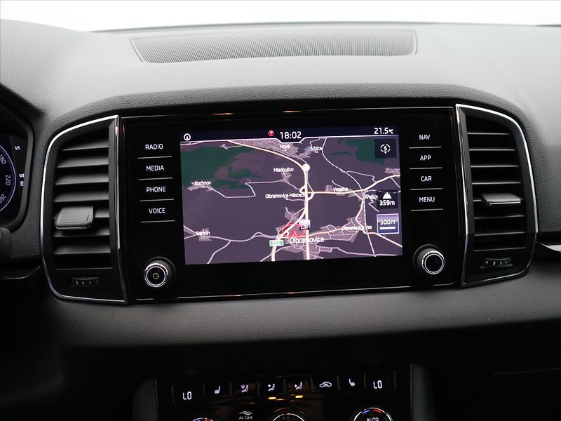 Škoda Karoq 1,5 TSI 110kW Style 1.Maj. - fotka 21 z 32